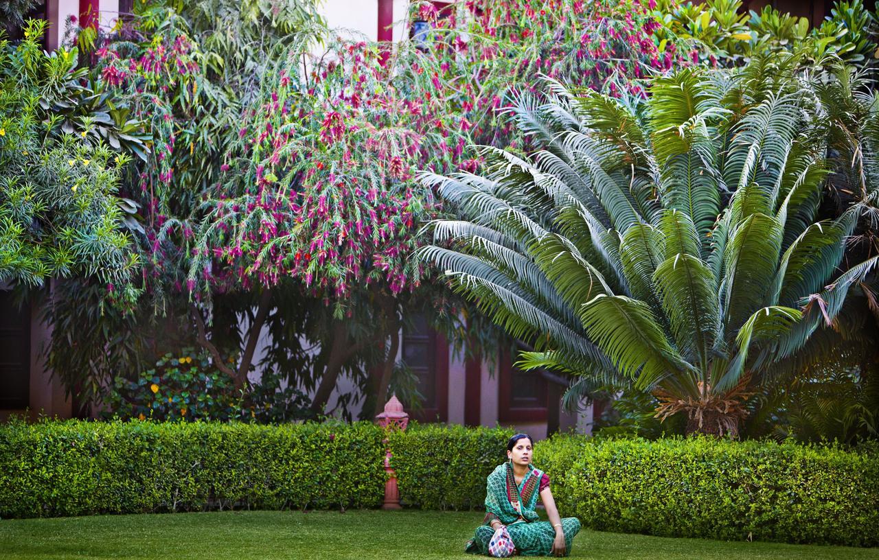 Mvt Guesthouse & Restaurant Vrindavan Exterior photo